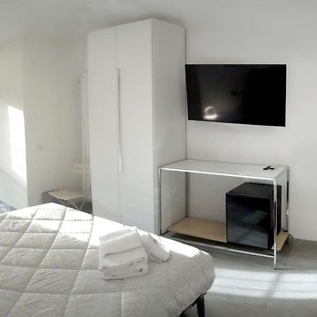 La Fiera Guesthouse Фиумичино Екстериор снимка